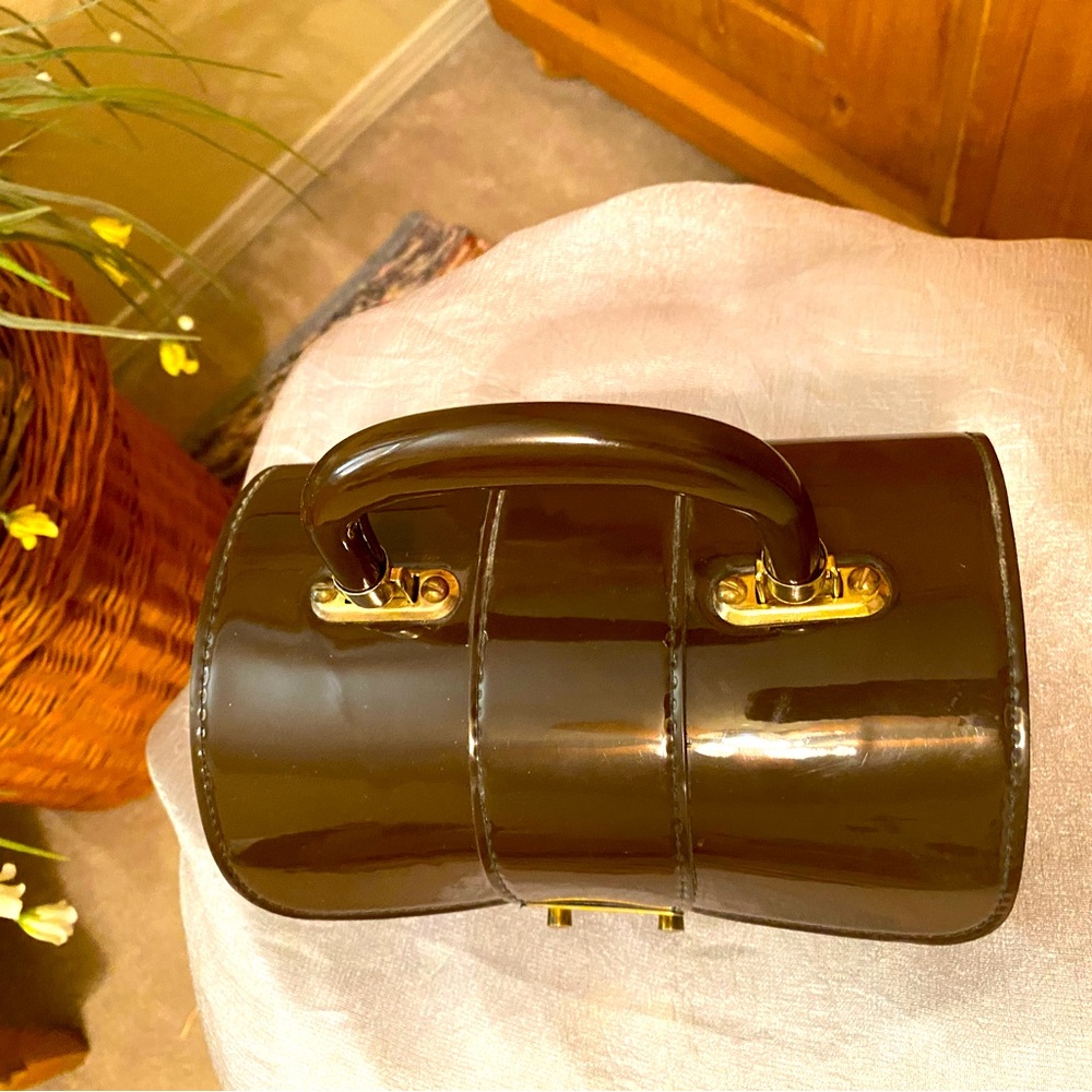 Jaclyn super cute hard shell purse